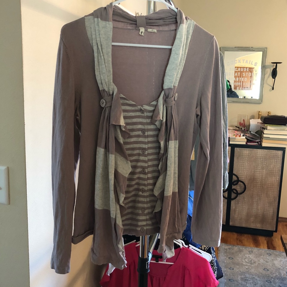 Moth sweater, Sz M